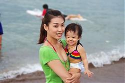 Click image for larger version

Name:	beach+mom.jpg
Views:	141
Size:	62.4 KB
ID:	7800